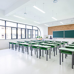 Öffentliche Bereiche wie Schulen, Krankenhäuser, Shops, Restaurants: Individuelle Gestaltungsmöglichkeiten für funktionelles Indoor Flooring: Polycomp Comfort